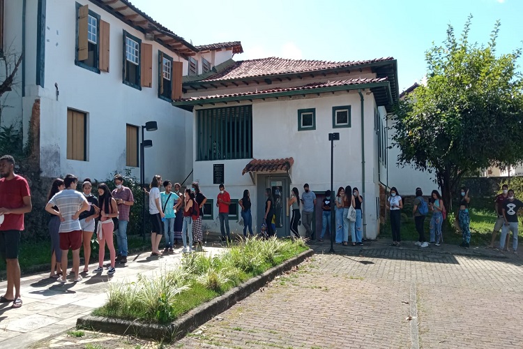 Reabertura do RU em Ouro Preto e Mariana é marcada por desorganização e  atrasos - Agência Primaz de Comunicação