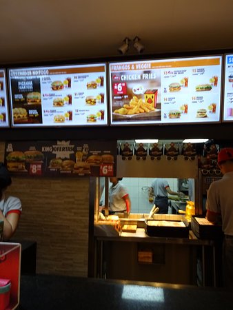 O cardápio e a cozinha no fundo - Picture of Burger King, Sao Paulo -  Tripadvisor - cardapio burger king