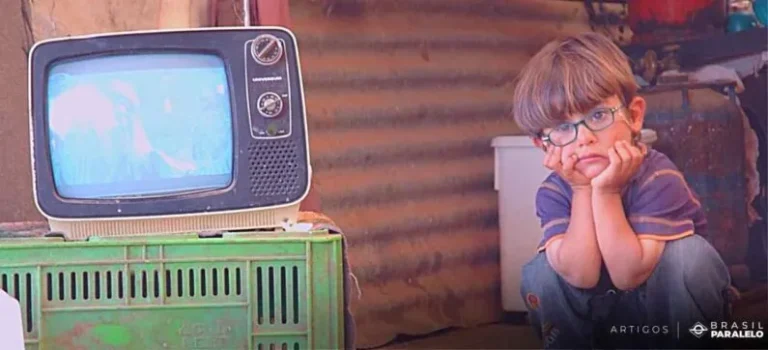 como a tv auxilia as pessoas